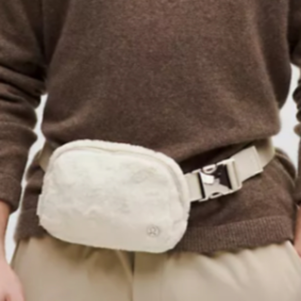 lululemon Everywhere Fleece Belt Bag 1L F in Bone/Silver NWT - Picture 7 of 7